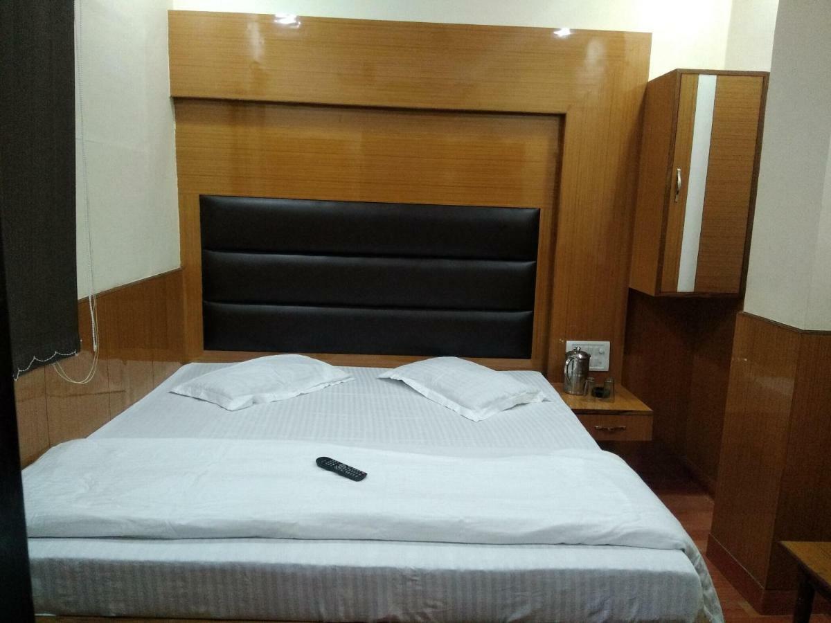 Silver Palace Hotel Nuova Delhi Esterno foto