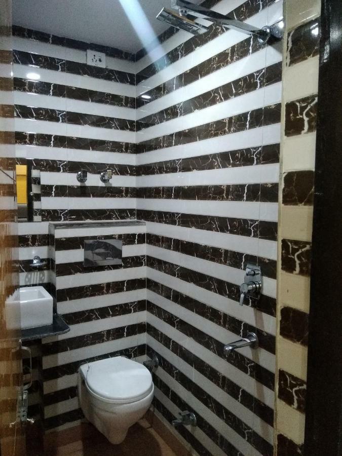 Silver Palace Hotel Nuova Delhi Esterno foto