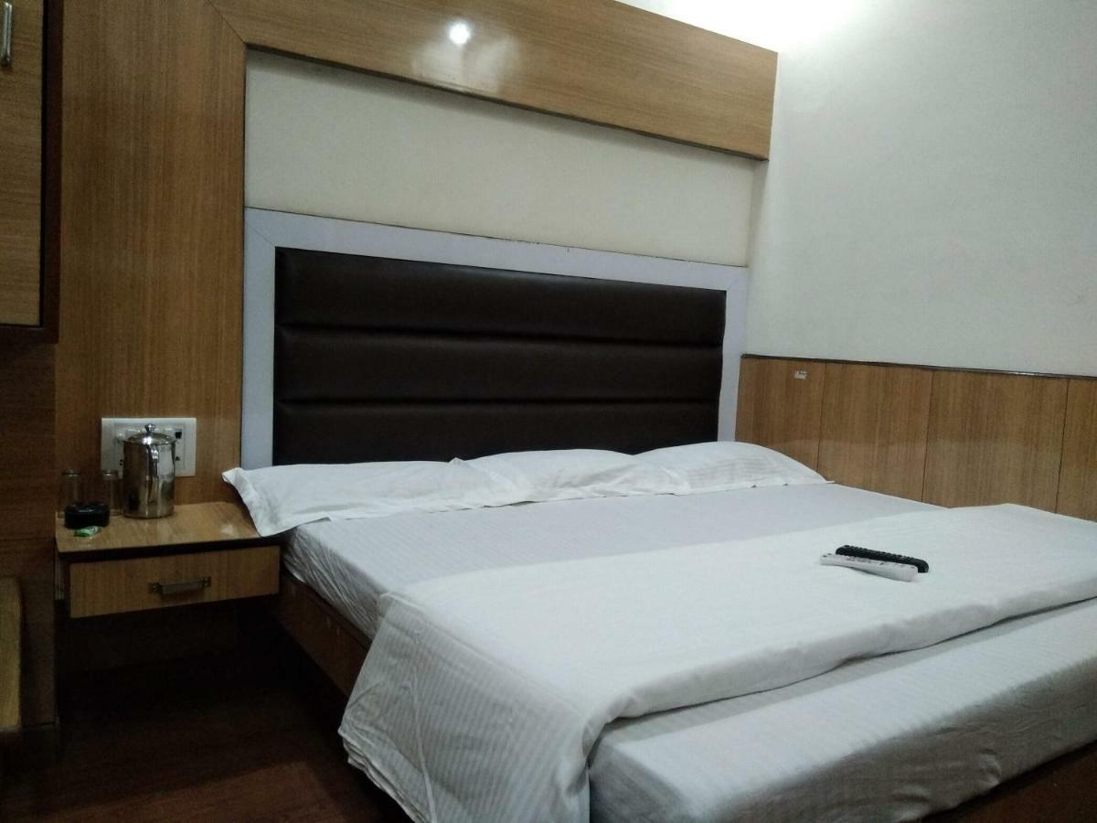 Silver Palace Hotel Nuova Delhi Esterno foto